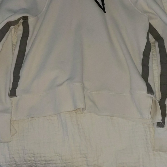 Calvin Klein Hoodie - Picture 5 of 5